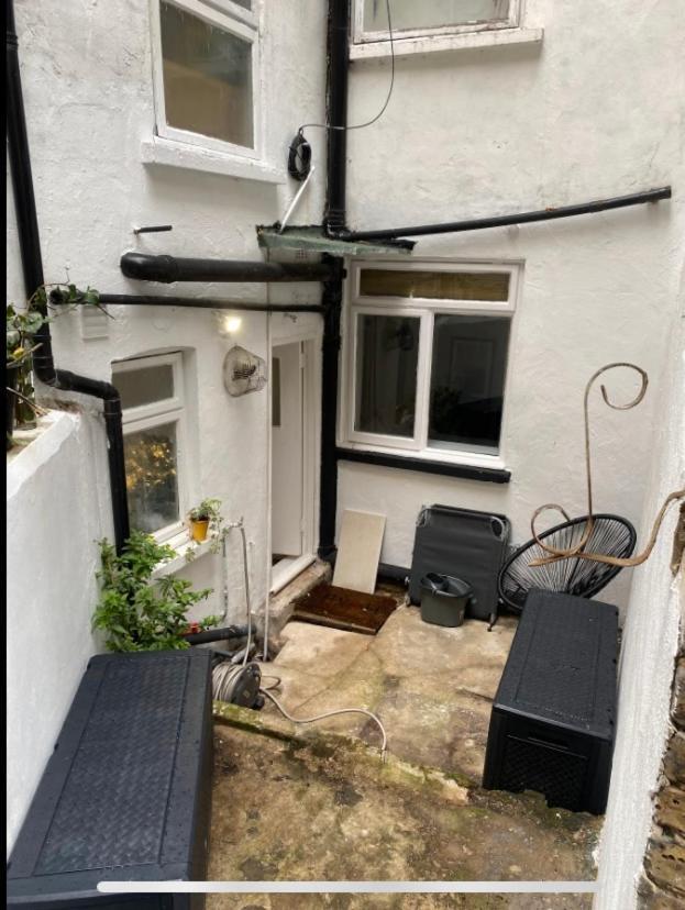 Central Private Double Bedroom In A 2Bedroom Apartment, Connected Via Underground, Overground And Many Bus Routes ลอนดอน ภายนอก รูปภาพ